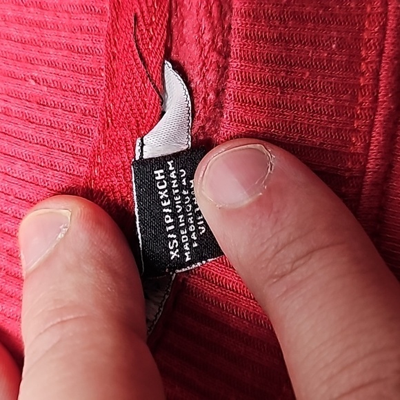 Disney American Eagle xs red sweater - Picture 7 of 8